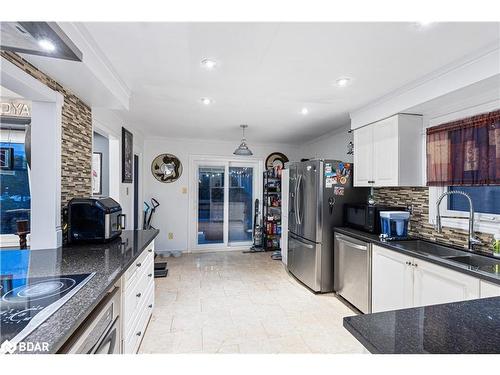 1885 Bainbridge Drive, Pickering, ON - Indoor Photo Showing Kitchen