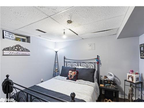 1885 Bainbridge Drive, Pickering, ON - Indoor Photo Showing Bedroom