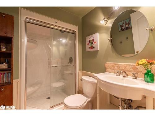 116 Herrell Avenue, Barrie, ON - Indoor Photo Showing Bathroom