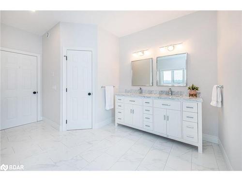 373373 6Th Line, Amaranth, ON - Indoor Photo Showing Bathroom