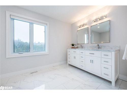 373373 6Th Line, Amaranth, ON - Indoor Photo Showing Bathroom