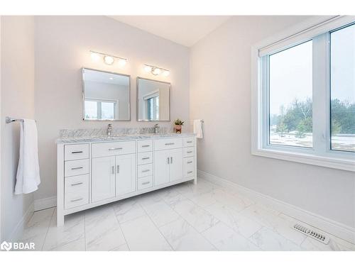 373373 6Th Line, Amaranth, ON - Indoor Photo Showing Bathroom