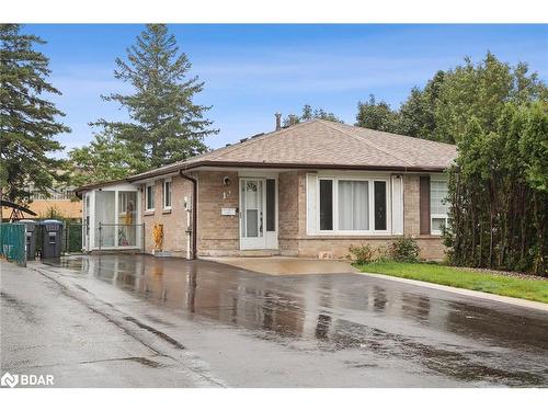 Upper-11 Juniper Crescent, Brampton, ON - Outdoor With Facade