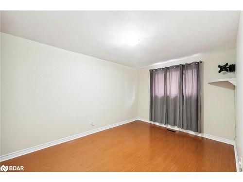 Upper-11 Juniper Crescent, Brampton, ON - Indoor Photo Showing Other Room