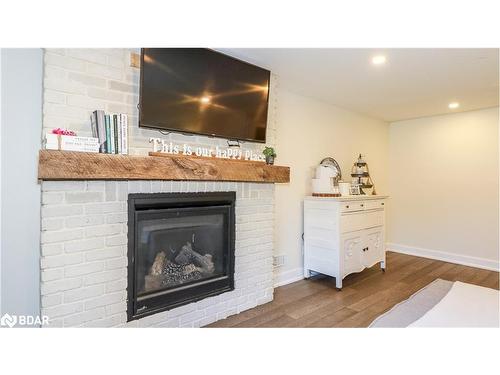 27 Highcroft Road, Barrie, ON - Indoor Photo Showing Living Room With Fireplace