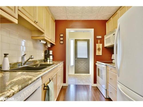 31 Harwood Drive, Barrie, ON - Indoor Photo Showing Kitchen With Double Sink