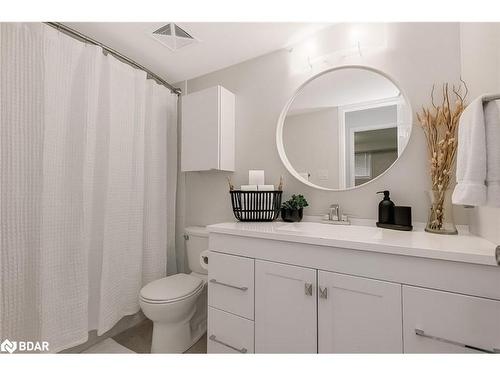 14-350 Fisher Mills Road, Cambridge, ON - Indoor Photo Showing Bathroom