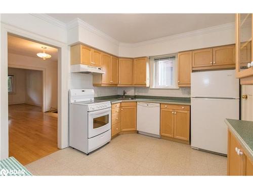 290 Arlington Avenue, Toronto, ON - Indoor Photo Showing Kitchen