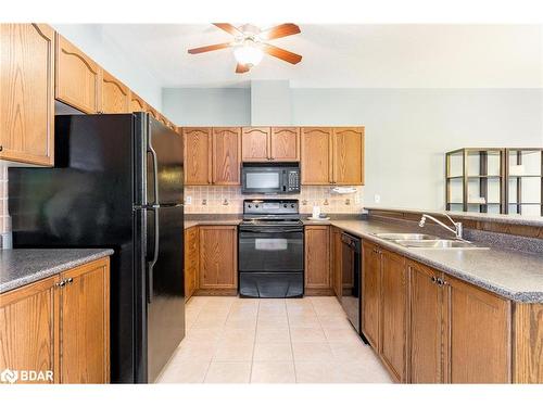 33 Royal Beech Drive, Wasaga Beach, ON - Indoor Photo Showing Kitchen With Double Sink