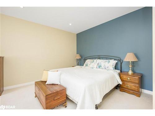 401-200 Collier Street, Barrie, ON - Indoor Photo Showing Bedroom