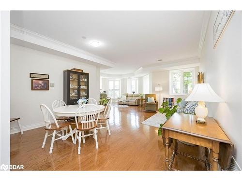 401-200 Collier Street, Barrie, ON - Indoor Photo Showing Dining Room