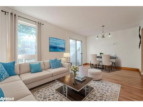 94 Christie Crescent, Barrie, ON - Indoor Photo Showing Living Room