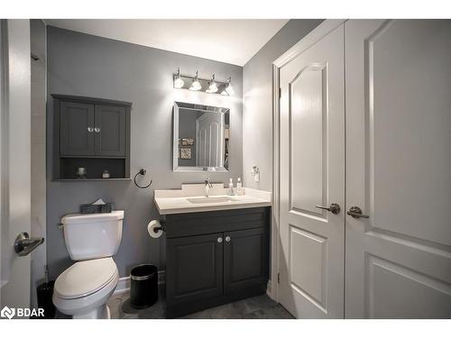 101-720 Yonge Street Street, Barrie, ON - Indoor Photo Showing Bathroom