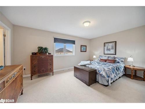 37 Gunsolus Road, Lindsay, ON - Indoor Photo Showing Bedroom