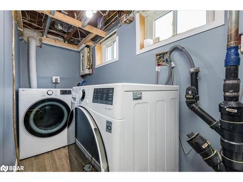 48 Brant Street W, Orillia, ON - Indoor Photo Showing Laundry Room