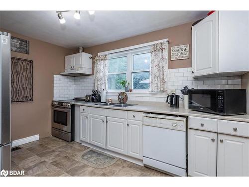 48 Brant Street W, Orillia, ON - Indoor Photo Showing Kitchen With Double Sink