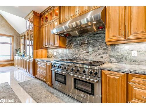 5 Monica Road, Tiny, ON - Indoor Photo Showing Kitchen With Upgraded Kitchen