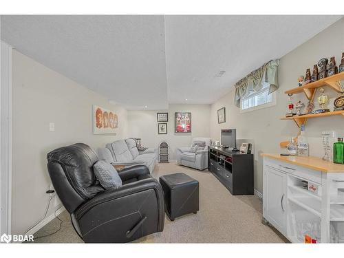 3 Wessenger Drive, Barrie, ON - Indoor