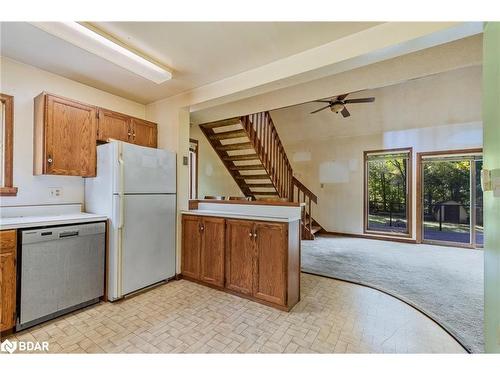 790 Pitt Street, Innisfil, ON - Indoor Photo Showing Kitchen