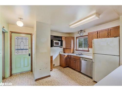 790 Pitt Street, Innisfil, ON - Indoor Photo Showing Kitchen