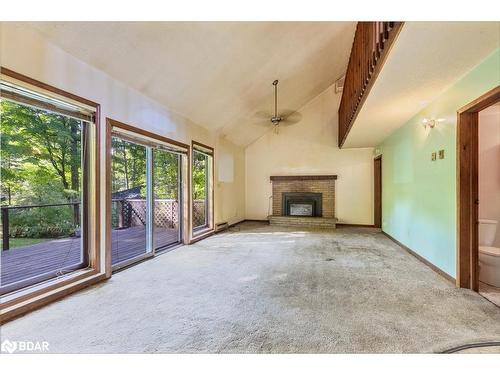 790 Pitt Street, Innisfil, ON - Indoor Photo Showing Living Room With Fireplace