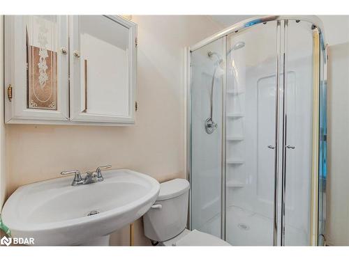 790 Pitt Street, Innisfil, ON - Indoor Photo Showing Bathroom