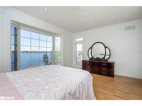 369 Aberdeen Boulevard, Midland, ON - Indoor Photo Showing Bedroom