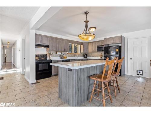 4628 10Th Line, New Tecumseth, ON - Indoor Photo Showing Kitchen