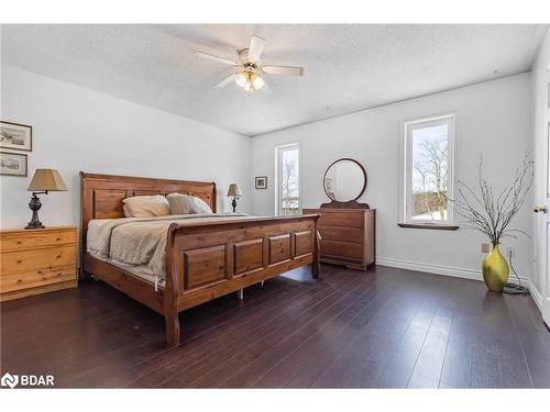 4628 10Th Line, New Tecumseth, ON - Indoor Photo Showing Bedroom