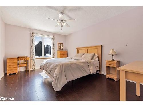 4628 10Th Line, New Tecumseth, ON - Indoor Photo Showing Bedroom