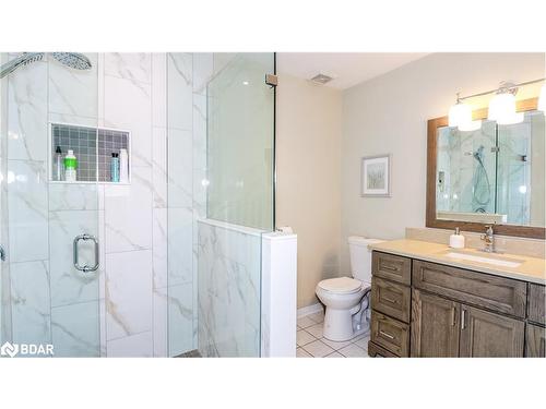 15 Forest Dale Drive, Barrie, ON - Indoor Photo Showing Bathroom