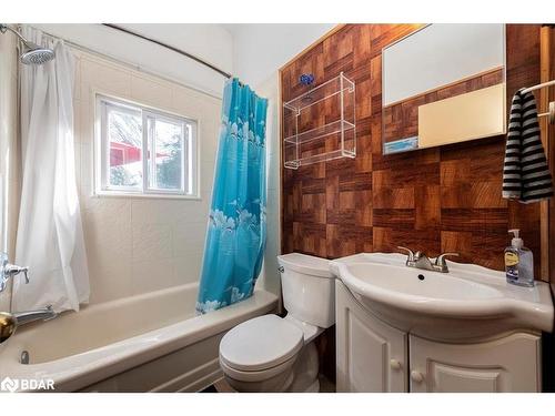 67 Lake Avenue, Brechin, ON - Indoor Photo Showing Bathroom