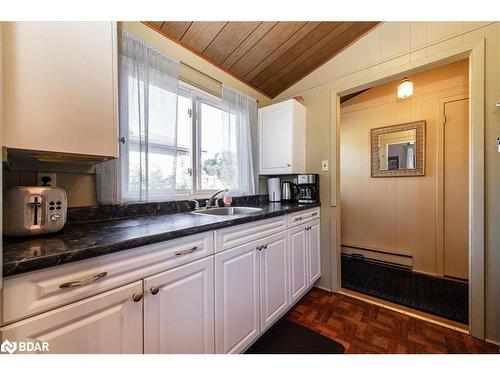 67 Lake Avenue, Brechin, ON - Indoor Photo Showing Kitchen