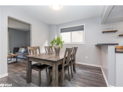 63 Elizabeth Street, Barrie, ON - Indoor Photo Showing Dining Room