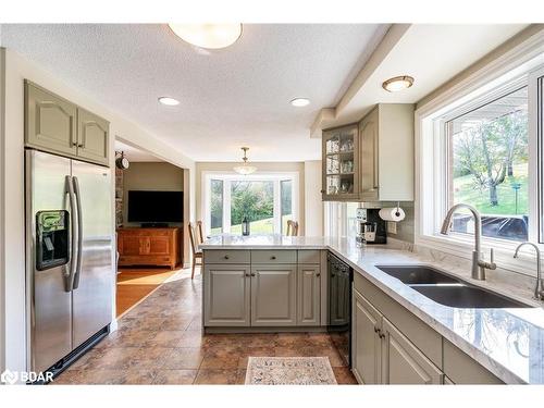 5827 7Th Line, New Tecumseth, ON - Indoor Photo Showing Kitchen With Double Sink