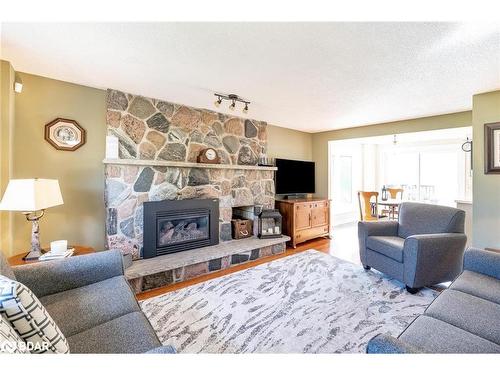 5827 7Th Line, New Tecumseth, ON - Indoor Photo Showing Living Room With Fireplace