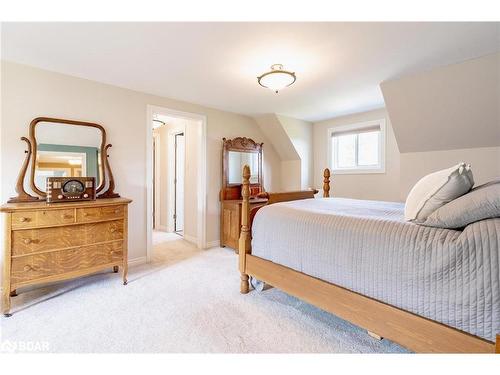 5827 7Th Line, New Tecumseth, ON - Indoor Photo Showing Bedroom