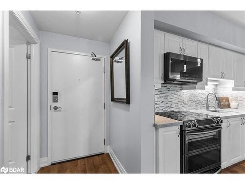 302-300 Essa Road, Barrie, ON - Indoor Photo Showing Kitchen