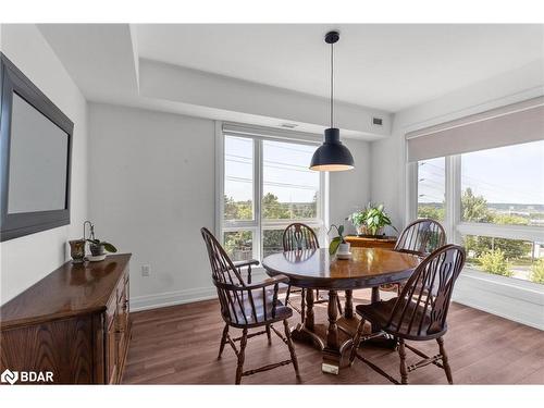 302-300 Essa Road, Barrie, ON - Indoor Photo Showing Dining Room