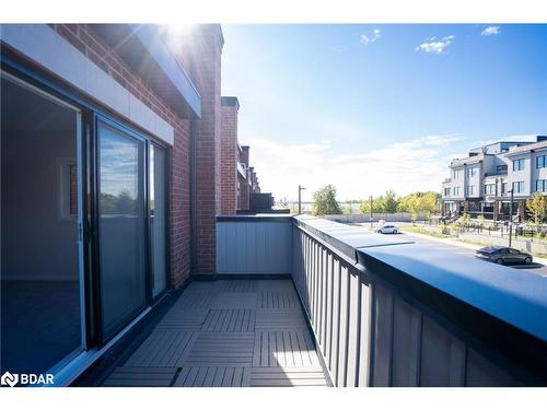 16-220 Dissette Street, Bradford, ON - Outdoor With Balcony With Exterior