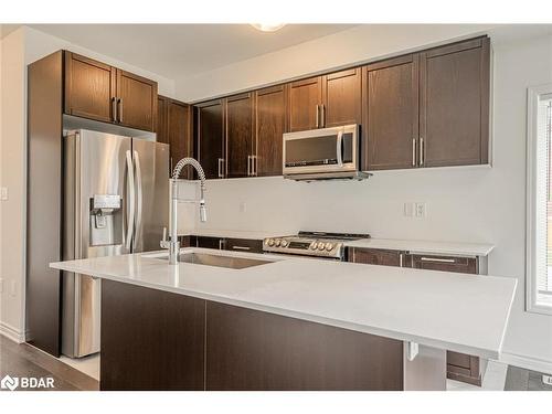 88 Village Gate Drive, Wasaga Beach, ON - Indoor Photo Showing Kitchen With Stainless Steel Kitchen