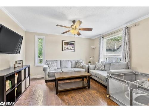 19 Addeson Street, Melancthon, ON - Indoor Photo Showing Living Room