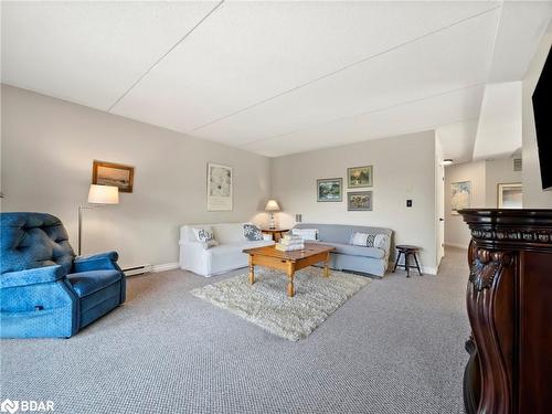 107-330 Brewery Lane, Orillia, ON - Indoor Photo Showing Living Room