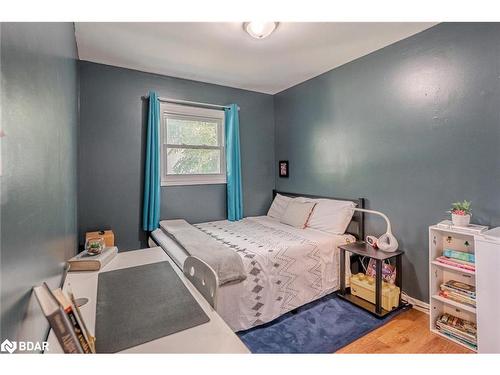 377 Fitton Street, Midland, ON - Indoor Photo Showing Bedroom