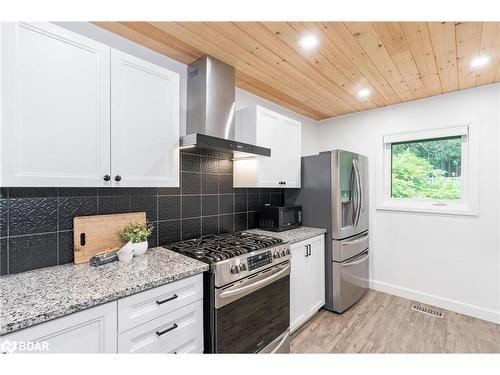 328 Cedar Avenue, Meaford, ON - Indoor Photo Showing Kitchen