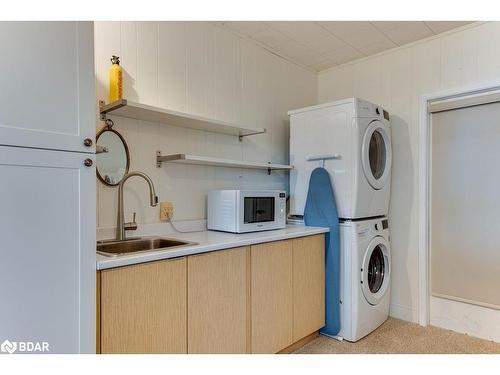 2557 Amigo Drive, Severn, ON - Indoor Photo Showing Laundry Room