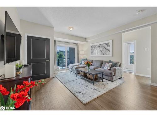 301-300 Essa Road Route, Barrie, ON - Indoor Photo Showing Living Room