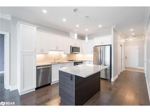 109-90 Orchard Point Road, Orillia, ON - Indoor Photo Showing Kitchen With Upgraded Kitchen