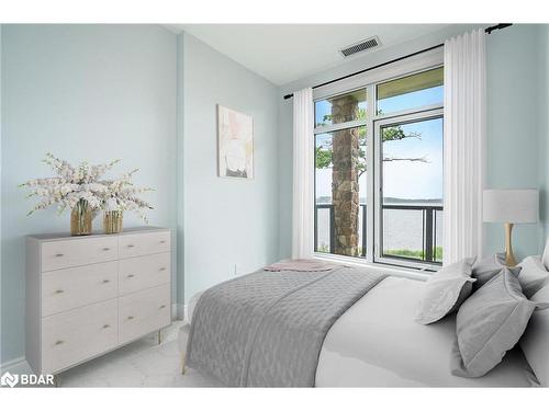 109-90 Orchard Point Road, Orillia, ON - Indoor Photo Showing Bedroom