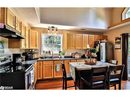 143 Julian Lake Road, Peterborough, ON - Indoor Photo Showing Kitchen With Double Sink